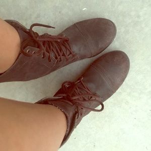 Combat boots